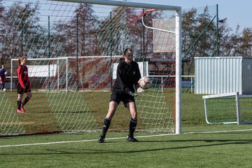 Bild 35 - B-Juniorinnen SG Weststeinburg/Bei - SV Fisia 03 : Ergebnis: 1:2